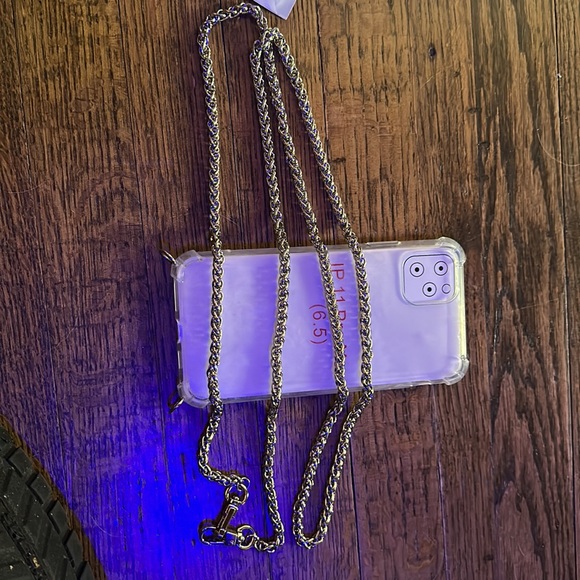 Apple iPhone 11 Pro Max case - Picture 3 of 3